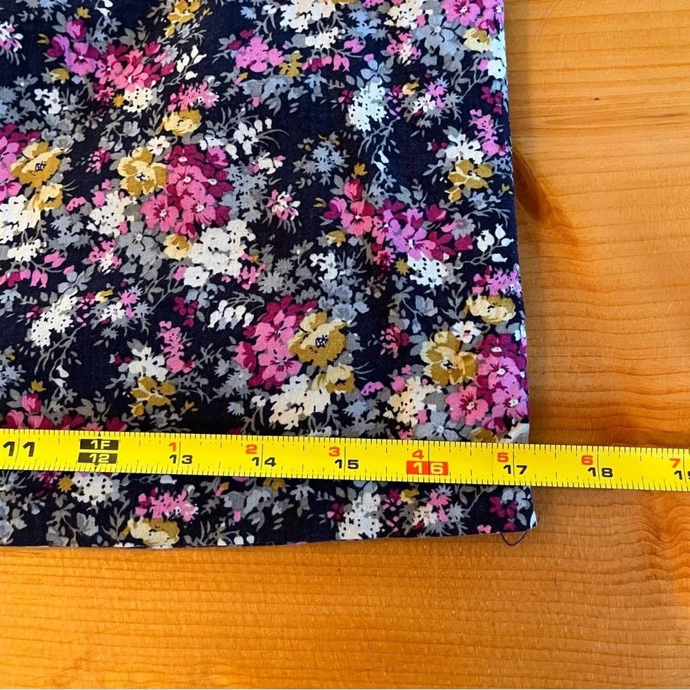 Floral mini skirt spring vibes